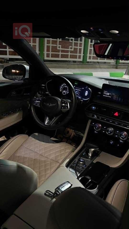 جنسس G70